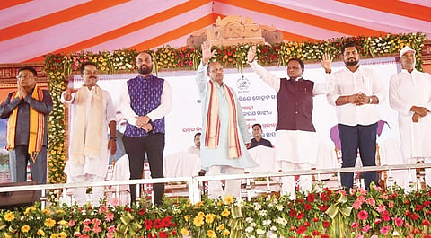 Chief Minister Mohan Charan Majhi and others at the public meeting. 