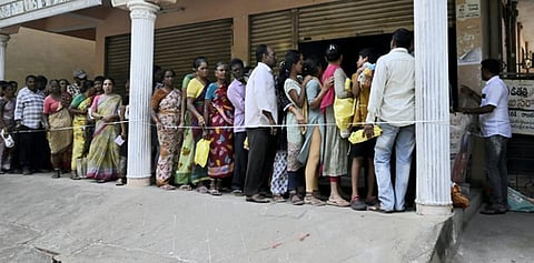 Despite 73,99,129 ration cards in circulation, only 3,08,86,997 people received their entitlement in Gujarat.