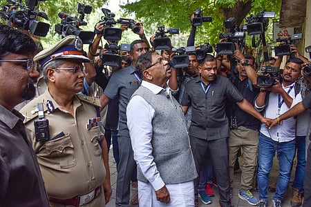 Home Minister G Parameshara and city police commissioner B Dayananda took stock of the situation at Chinnaswamy Stadium. 
