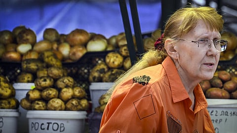 Moscow vegetable market, Russia inflation