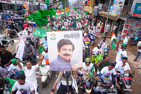 UDF candidate Aryadan Shoukath arrived in Nilambur from Vazhikkadavu along with a large number of supporters.