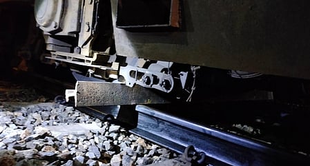 A major accident was averted on Thursday after the loco pilot of the Banaras-Mumbai LTT Express applied emergency brakes after spotting an iron pipe on the tracks