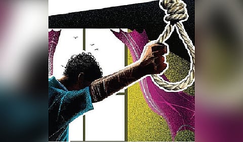 According to sources, the victim, M Muthukrishnan (15), was the son of Muthukumar and Thirumani, residents of Samathuvapuram in Paramankurichi. 
