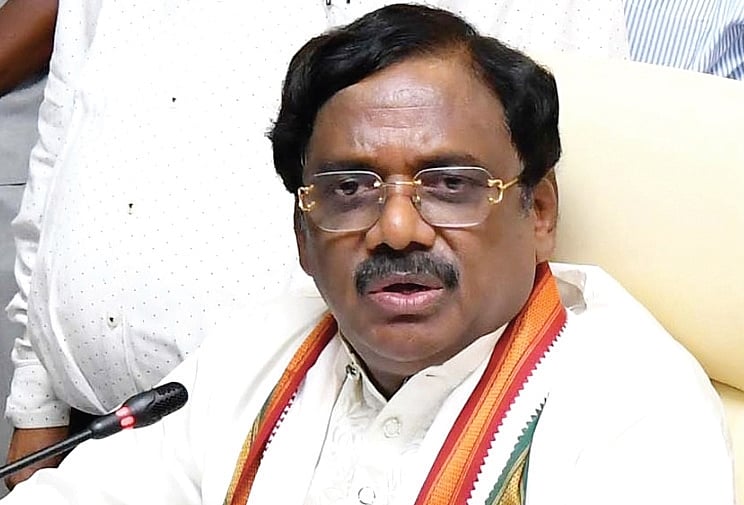 Telangana minister assures polytechnic lateral entry to BTech second year will continue, ECET exam to remain; SFI stages second bandh over privatization fears