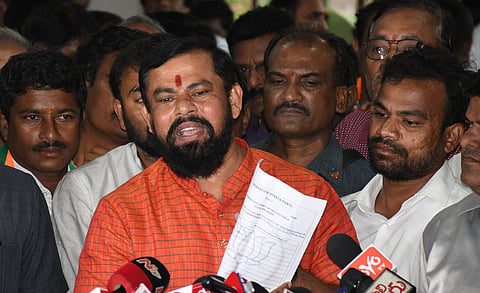 BJP MLA Raja Singh submitted his  resignation to the BJP Party.