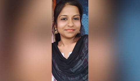  R Kavitha 