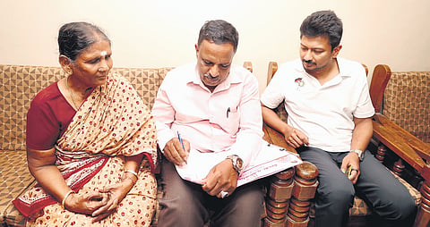 Deputy CM Udhayanidhi Stalin interacts with residents of his constituency 