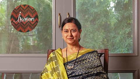 Through its e-commerce platform - www.ikatan.com - the brand offers Ikat connoisseurs an exclusive access to authentic, handwoven Ikat silk sarees. 