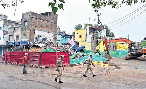 Location of the collapse falls within the zone of Metro project work 