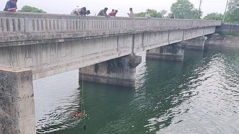 Teams inspecting the bridges which are a part of the Narmada canal network.