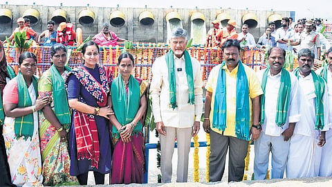CM Nara Chandrababu Naidu with farmers after releasing water to Handri-Neeva Sujala Sravanthi (HNSS) canal from Srisailam Reservoir at Malyala pumping station in Nandyal district on Thursday.