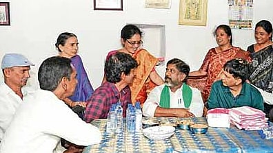 Deputy Chief Minister Mallu Bhatti Vikramarka visits his childhood friend 
Dr Ravinder at Juntpalle village on Tuesday