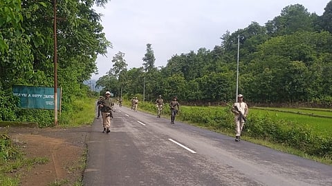 The displaced people were stopped by security forces at Yaingangpokpi when they were marching towards their homes at Gwaltabi.