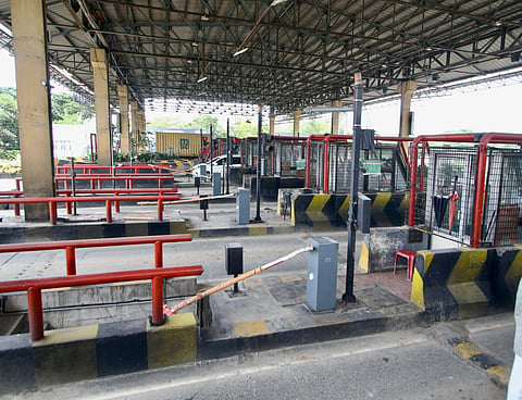 Toll gates remained opened at Paliyekkara after the High Court order 
