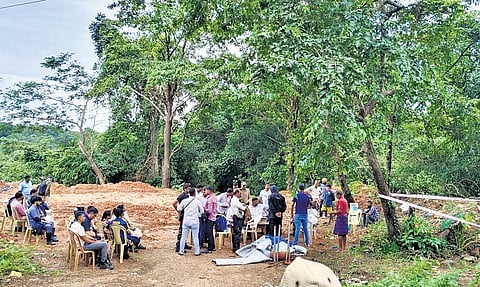 Dharmasthala  whistleblower tells India Today he buried unidentified bodies under temple orders; claims remain unverified.