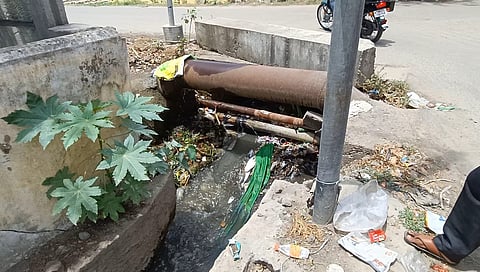 Ward councillor G Dhanabalan told TNIE that the pipeline leak has not been repaired for the past two weeks. 