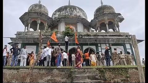 The controversy centred around the structure, officially registered under Khasra number 753 in government records as Maqbara Mangi (National Property).