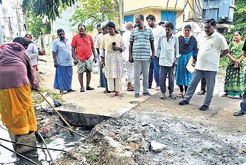 GMC Commissioner Puli Srinivasulu inspected sanitation works in the city on Tuesday. 