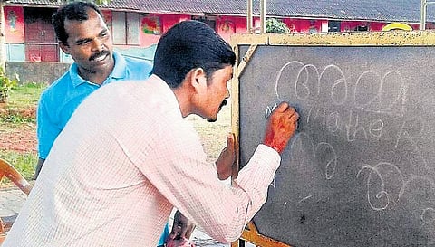 More than teaching labour laws, migrants will be equipped with basic knowledge on the legal measures needed in case of accidents, filing police complaints, etc. 