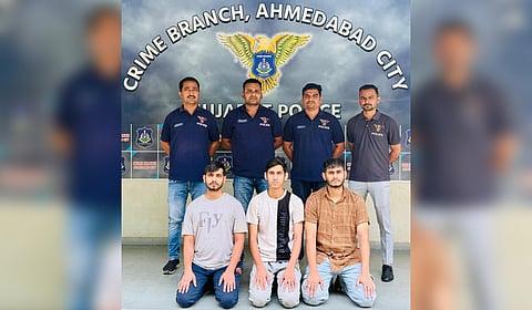 The arrested men have been identified as Salman Abdulali Qureshi (29), Allarakha Abdulali Qureshi (25), and Avesh Abdulali Qureshi (20). 