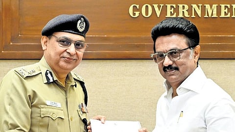 CM MK Stalin hands over appointment order to DGP Shankar Jiwal 