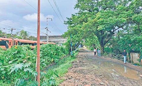 The stretch proposed to be developed into a major road connecting the two stations