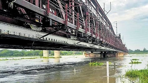 According to the advisory, water levels at the Delhi Railway Bridge were projected to rise beyond 206 metres between 5 pm and 8 pm on Tuesday.
