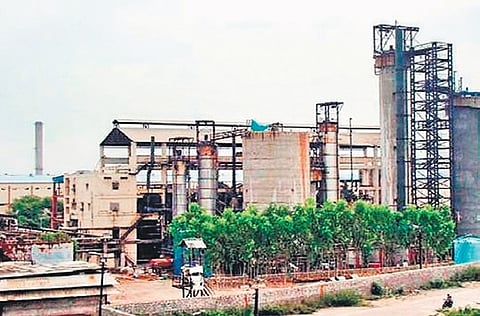 Farmers and opposition party leaders held a roundtable meeting in Metpalli on Thursday, demanding the reopening of the Muthyampet sugar factory in Mallapur mandal.