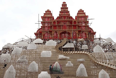 Among those that will receive the financial aid are puja pandals where the tradition of Durga Puja dates back to 50 years, 75 years and 100 years. 