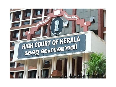 The Court noted that the case appears similar to the earlier fraud detected in the gold plating of the Dwarapalaka idols.