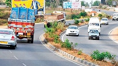 The six-lane interchange, spanning 1.1 km with six arms in three directions, will provide direct access for motorists travelling towards Vellore, Kancheepuram and Maduravoyal from the expressway. 