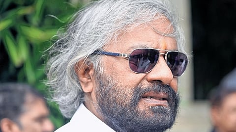 Forest minister Eshwar Khandre