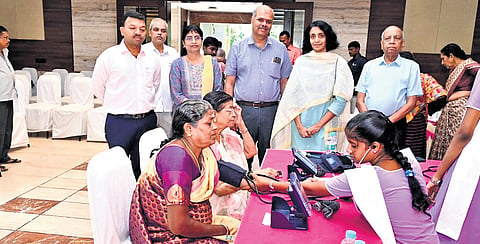Shree Geeta Bhavan Trust, with Arogyabharathi Tamilnadu and Kanchi Kamakoti CHILDS Trust Hospital, conducted Seva Tharangini, a women’s health camp at Shree Geeta Bhavan Hall on Saturday.