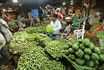 On Friday, almost all vegetables in the retail markets were sold between Rs 70 and Rs 100 per kg, both in Cuttack and Bhubaneswar.