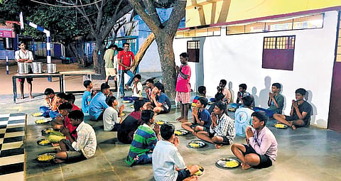 Venkat now feeds between 1,500 and 1,800 people daily, ensuring that edible food never goes to waste.