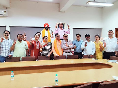 Bhupendra Singh (SDTF) was elected vice president, Bimalendu Tirthankar (AADTA) as secretary, Sanjay Kumar (NDTF) as joint secretary, and Akansha Khurana (NDTF) as treasurer. 