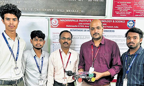 MITS Engineering College Students and faculty. 