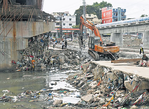 Demolition of  Moosarambagh Causeway Bridge underway in Hyderabad on Thursday.