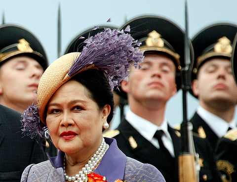 Queen Mother Sirikit passes by Russian honor guards while arriving in Moscow Vnukovo airport, July 2, 2007. 