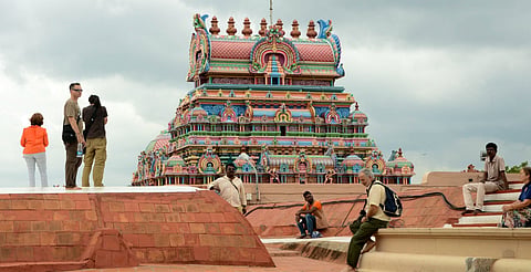 Tourists at the Sri Ranganathaswamy temple 