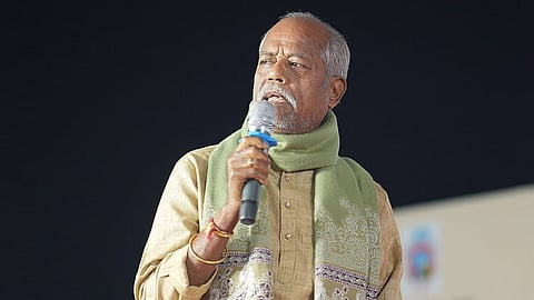 Renowned poet and lyricist Ande Sri