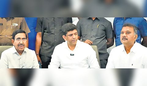 MA&UD Minister P Narayana, Union Minister Pemmasani Chandrashekhar and Tadikonda MLA Sravan Kumar.