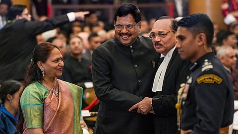  Chief Justice of India (CJI) Surya Kant with former CJI BR Gavai during his swearing-in ceremony as the 53rd CJI, at Rashtrapati Bhavan in New Delhi, Monday, Nov. 24, 2025