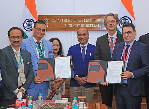The JVCA was inked by CMD, BEL, Manoj Jain and Executive Vice President, SED, Alexandre Ziegler in the presence of Secretary (Defence Production) Sanjeev Kumar & CEO Safran Olivier Andries in New Delhi. (Photo | Ministry of Defence)
