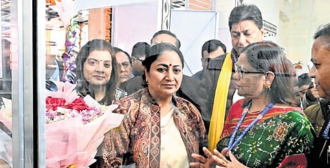 Chief Minister during inauguration of Arogya Mandir at Shakti Nagar 