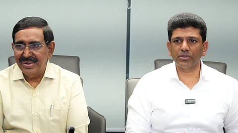 Union Minister of State Dr Pemmasani Chandrasekhar along with Municipal Administration and Urban Development Minister Ponguru Narayana convened a meeting with higher officials to resolve the issues of Amaravati farmers. 