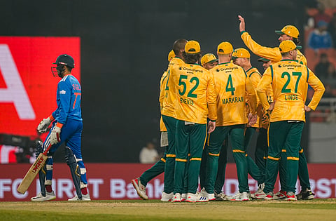 South Africa players celebrate the wicket of Shubman Gill