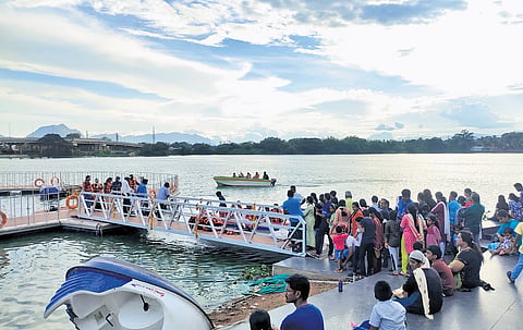 The court directed the authorities concerned not to operate speedboats at the newly developed Ukkadam Lake in Coimbatore 