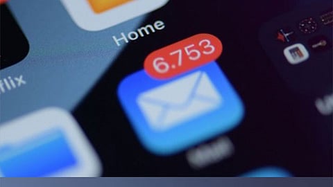 Bombay High Court, sessions court, Mazgaon and Esplanade court in south Mumbai, two magistrate courts - one each in Bandra and Andheri, along with two prominent banks received bomb threat emails in the morning.