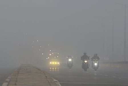 Delhi Congress holds ‘Lok Sansad’ on pollution, accuses BJP of blocking debate